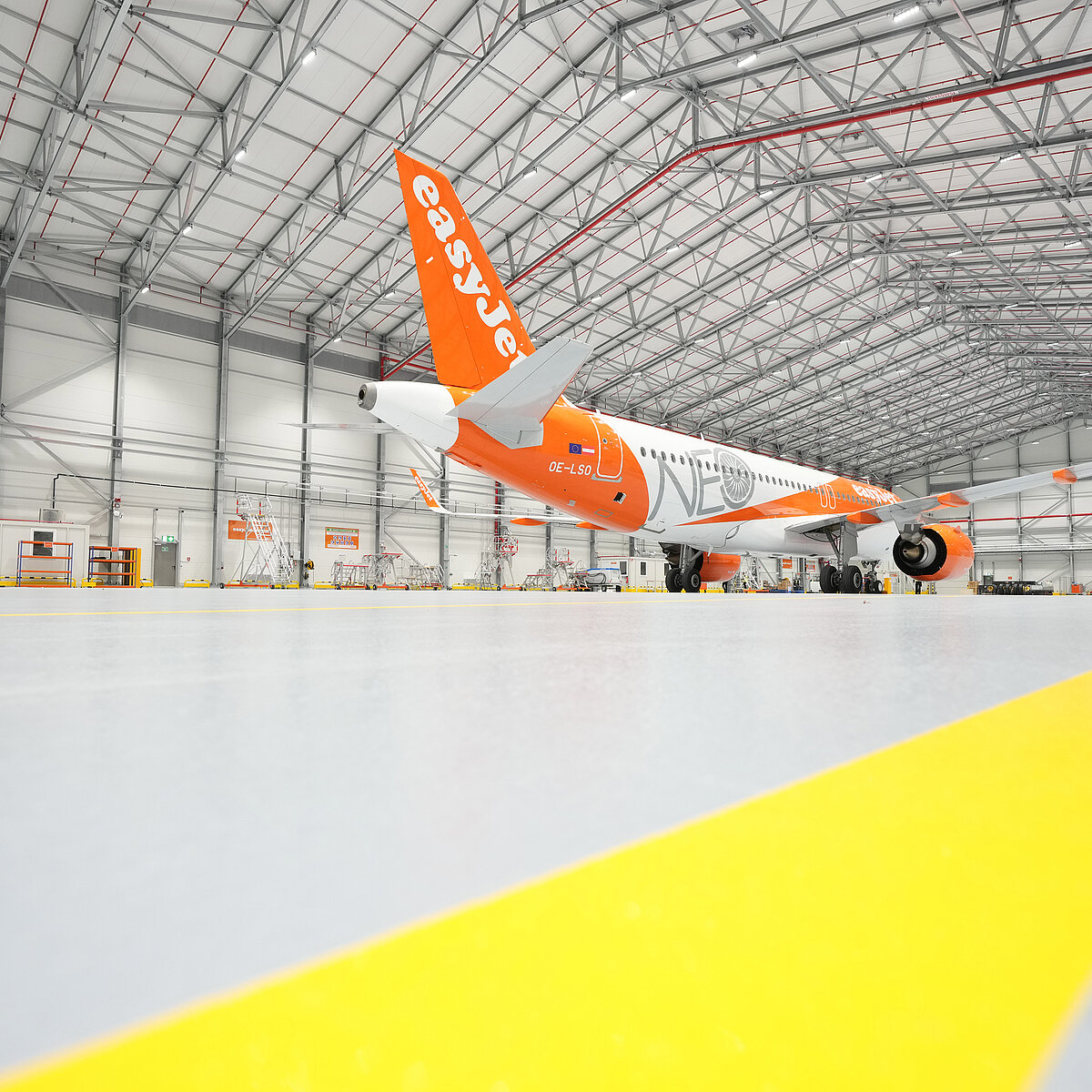 EasyJet-Wartungshangar bietet Platz für vier Flugzeuge bis zu einer Größe des Airbus A321