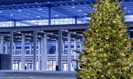 Picture with Christmas construction in front of BER Terminal 1 in Schönefeld for traffic statistics November 2024