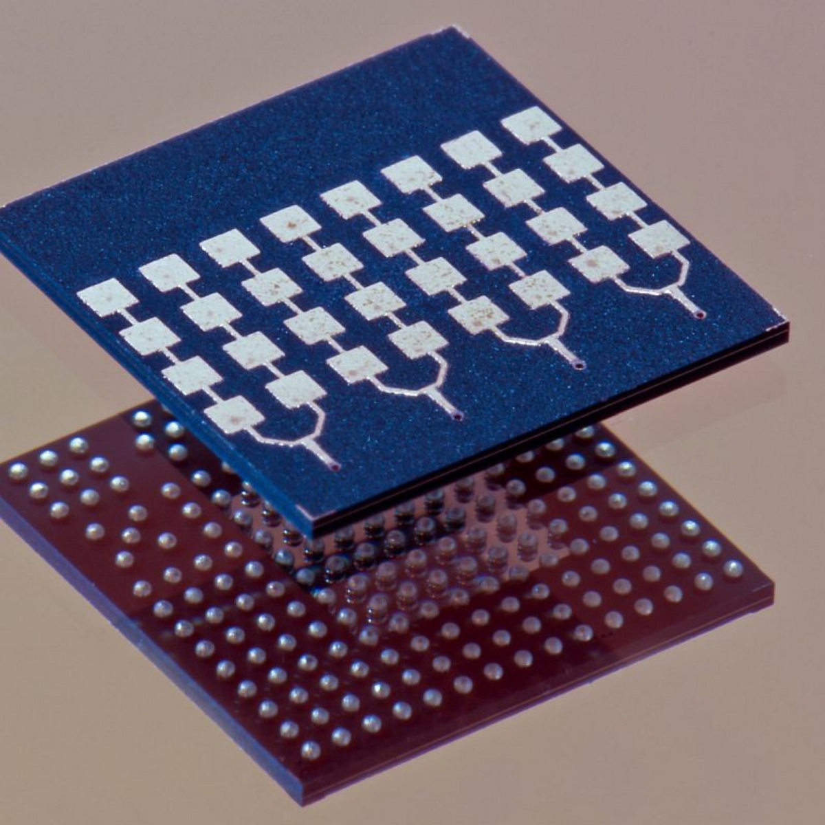 Illustration of a chip that will make 6G communication possible