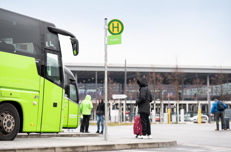 Image of a bus in front of Terminal 1 at Berlin Brandenburg Airport