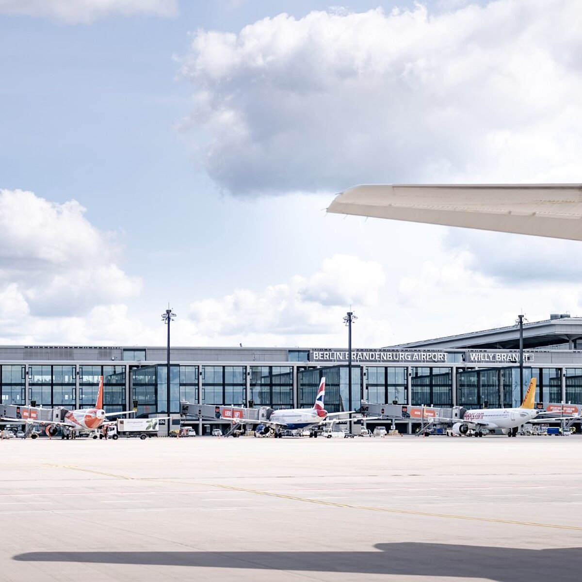 Ahead area BER Berlin Brandenburg Airport to the article Traffic statistics February 2023