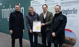 Ceremonial Presentation of the Pre-Certified Good Mobility Gold for Hall 2 at the Model Campus. Pictured from left to right: Christian Scheler, Founder and CEO of Good Mobility Council, Jörn Oltmann, District Mayor of Tempelhof-Schöneberg, Matthias Menger, Managing Director of ringberlin, Dr. Ingo Kucz, Managing Director of Good Mobility Council.