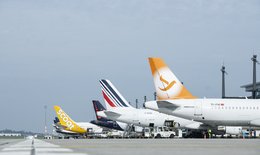Verschiedene Airlines auf dem Vorfeld des Flughafens BER