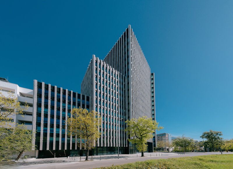 Front view of the John Jahr Haus with a blue sky in the background