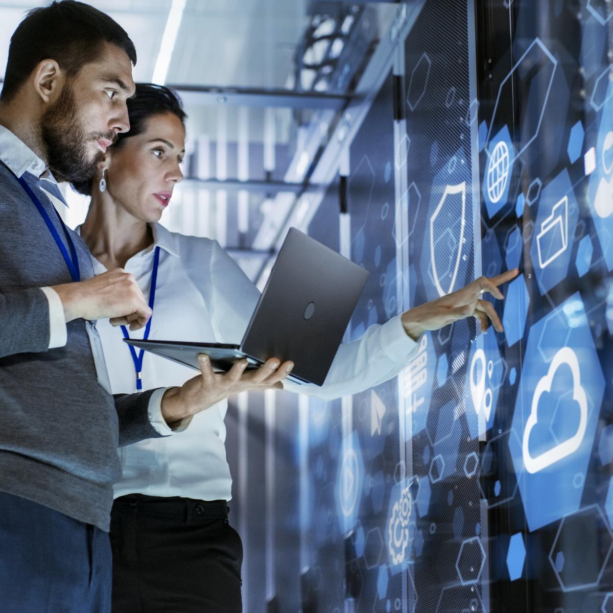 Promotional image for the news: Amazon Web Services invests 7.8 billion euros in Brandenburg