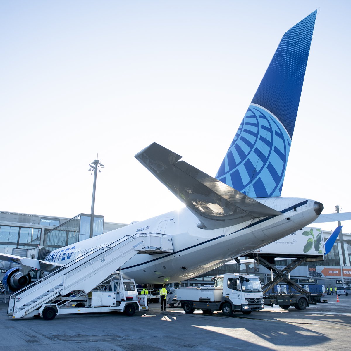 Boing 767 United Airlines am BER